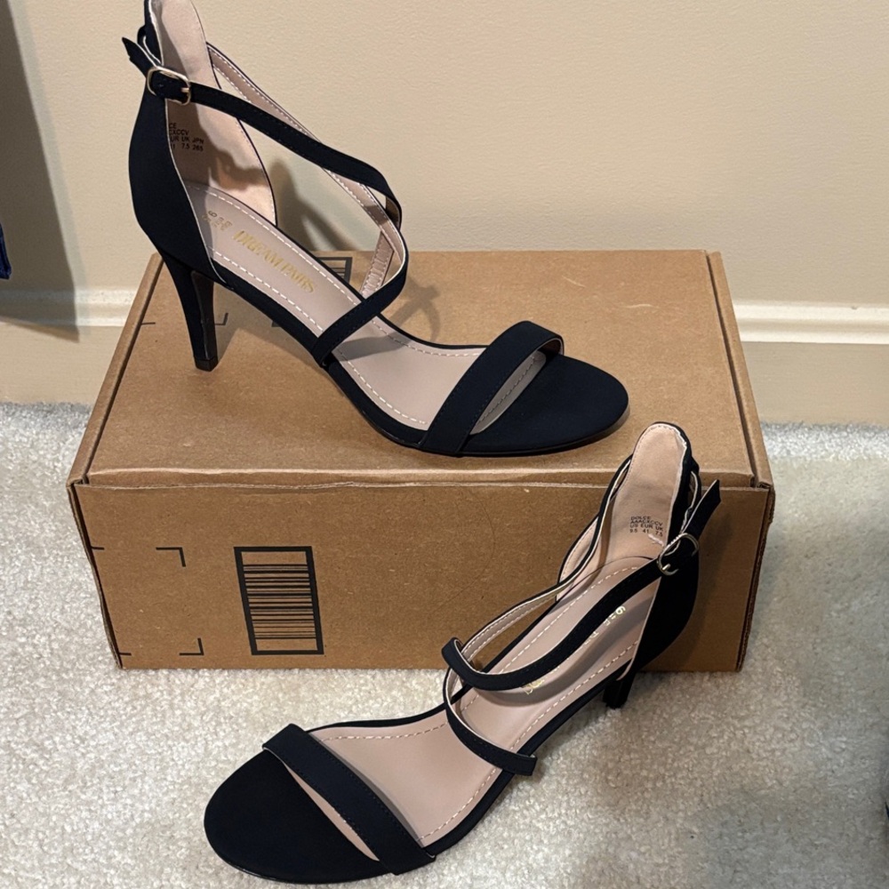 Dream Pairs Black Strappy Heels